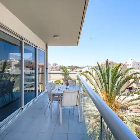 Mackenzie Urban 2 Bedroom * Larnaca
